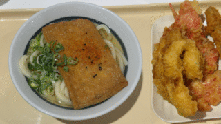 【川口】フードコートで味わう本格うどん｜鶴丸うどん本舗で関西風出汁と揚げたて天ぷらを味わう